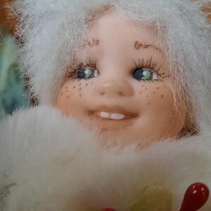 Bambola  elfo Agrifoglio